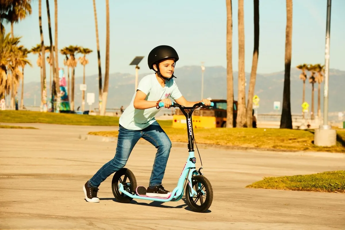 Scoot into Summer Days