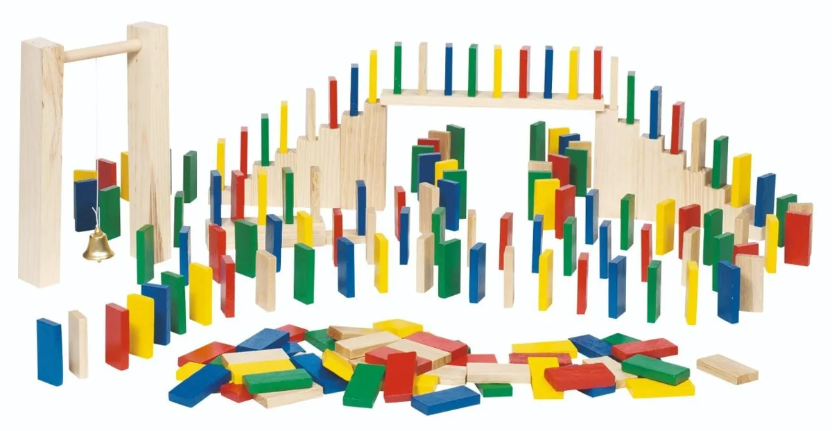 Goki HS440 wooden domino rally set with 250 colourful and natural wood dominoes, bridge structure and bell arch on white background