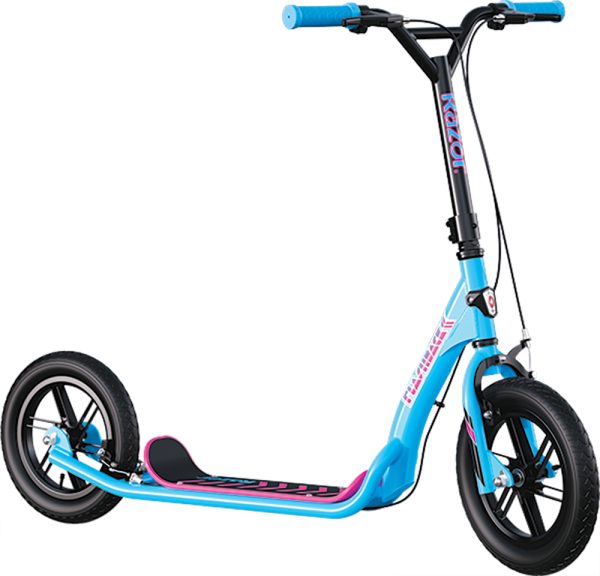 Razor Flashback Scooter - Blue. Product image; side view of the scooter.