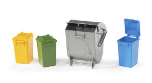 Accessories: Garbage can set (3 small, 1 large)