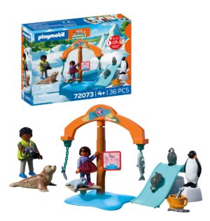 Playmobil Zoo Ice Expedition playset with polar bears, penguins, and an explorer figure on an icy landscape.